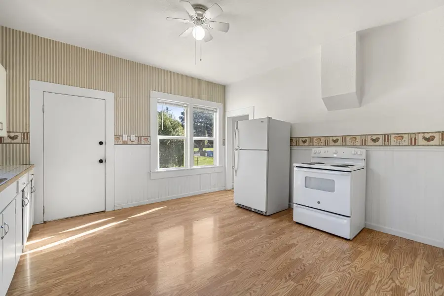 12 Center Street, Rio Dell, CA 95562 - #3