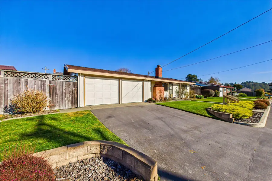 579 Valley View Drive, Eureka, CA 95503 - #3