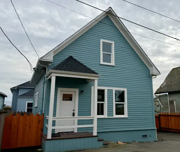 20 Cadman Court, Samoa Peninsula, CA 95564