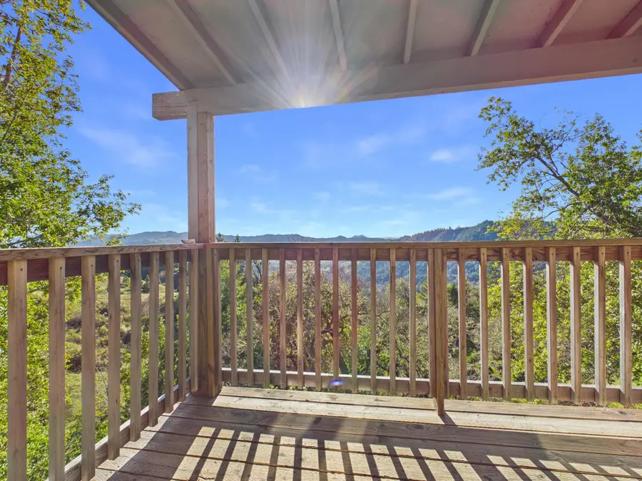 2555 Sunset Ridge Road, Blocksburg, CA 95514 - #2