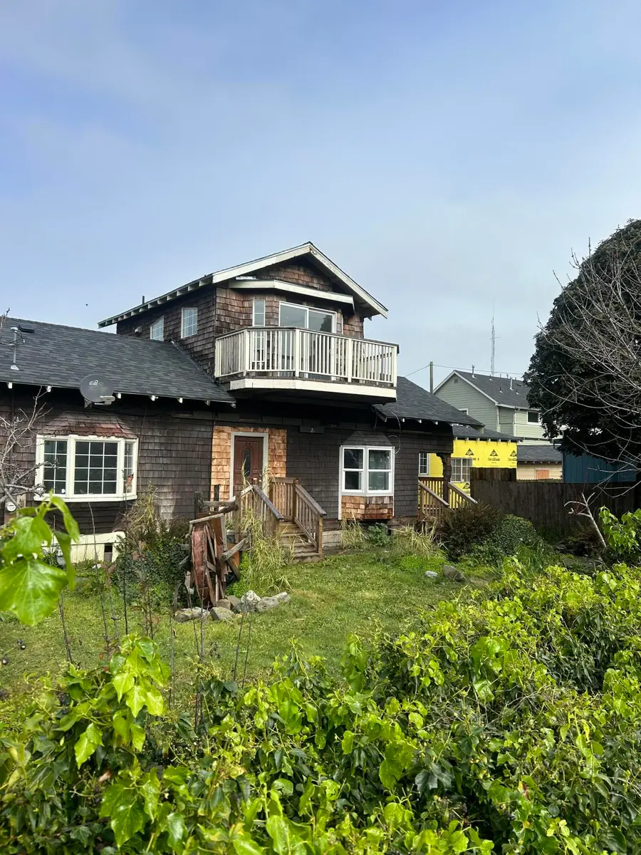 821 Summer Street, Eureka, CA 95501 - #2