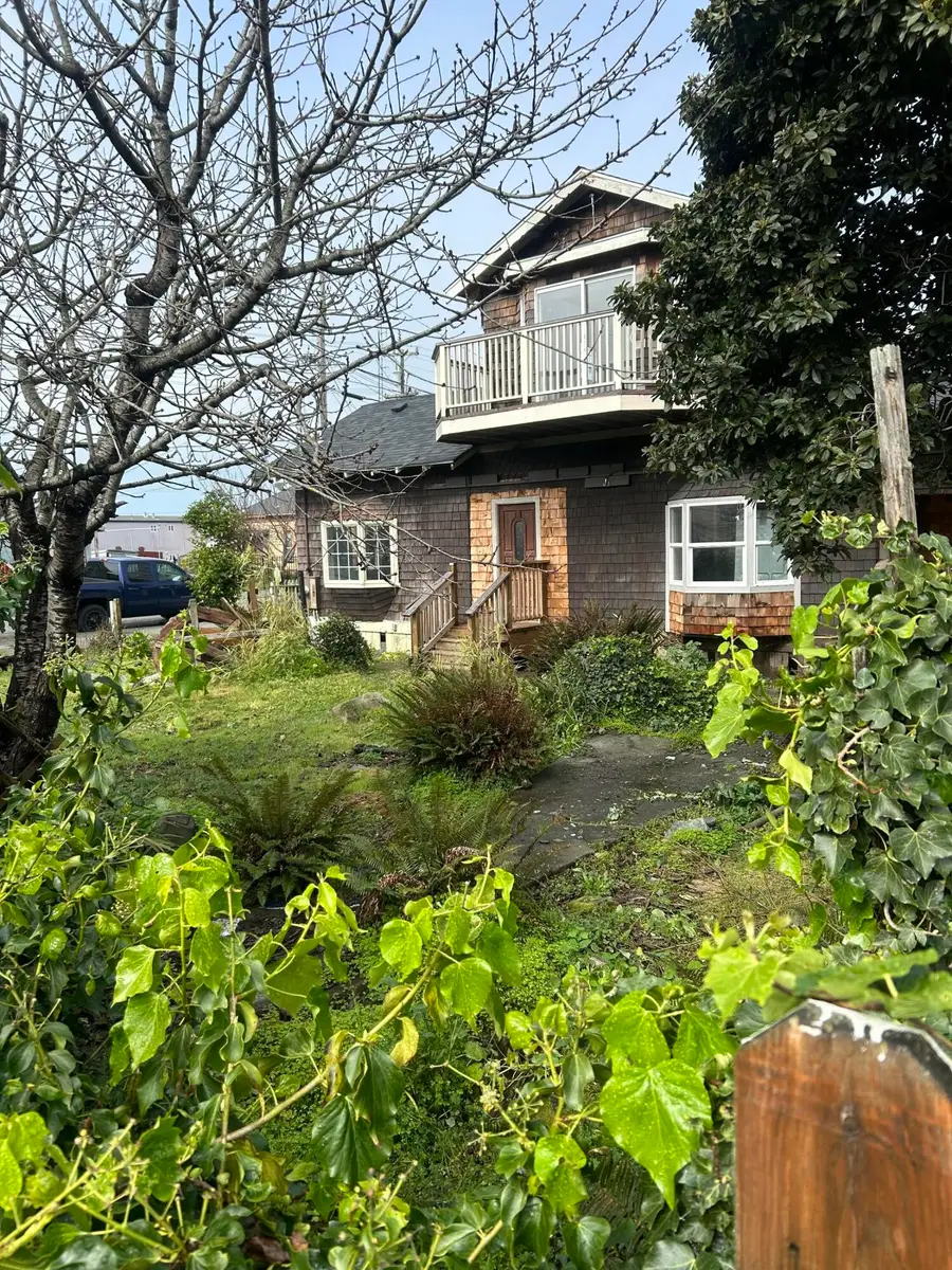 821 Summer Street, Eureka, CA 95501 - #3
