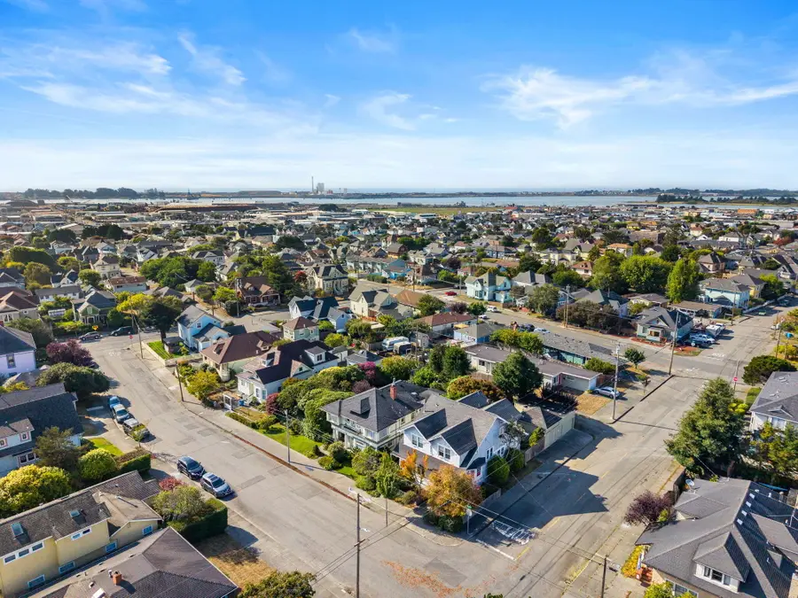 241 15th Street, Eureka, CA 95501 - #2