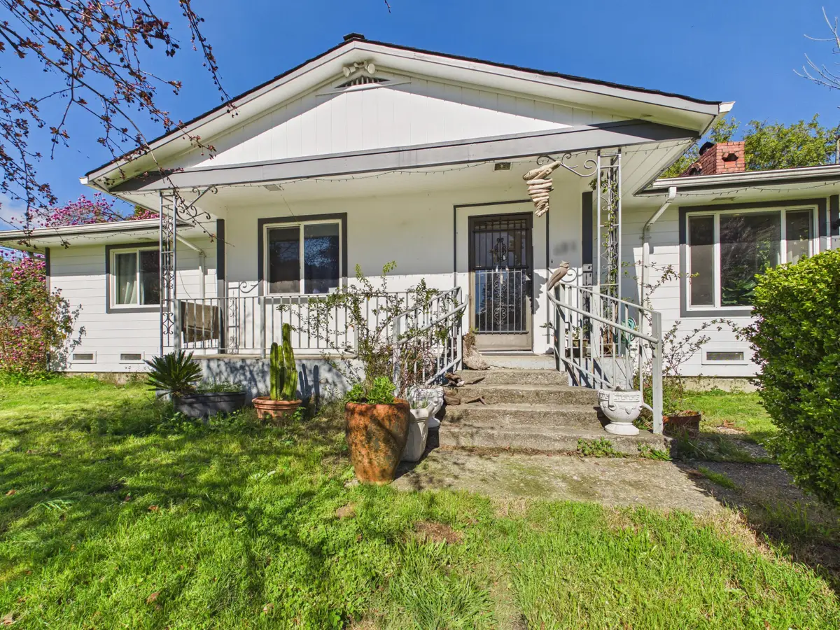 121 Manzanita Avenue, Redway, CA 95560 - #1