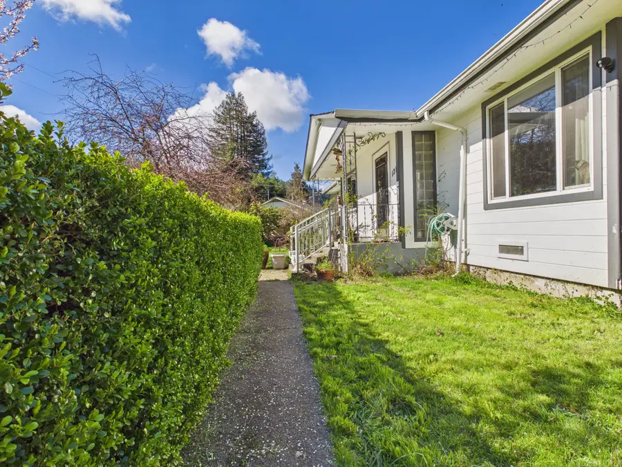 121 Manzanita Avenue, Redway, CA 95560 - #2