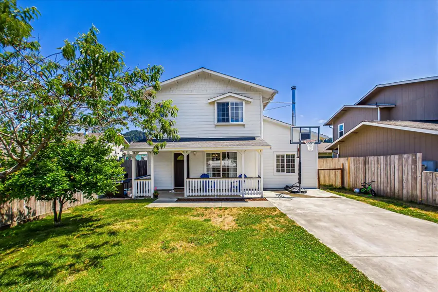 318 First Avenue, Rio Dell, CA 95562 - #2