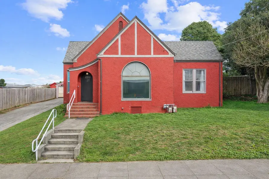 2303 Union Street, Eureka, CA 95501 - #2