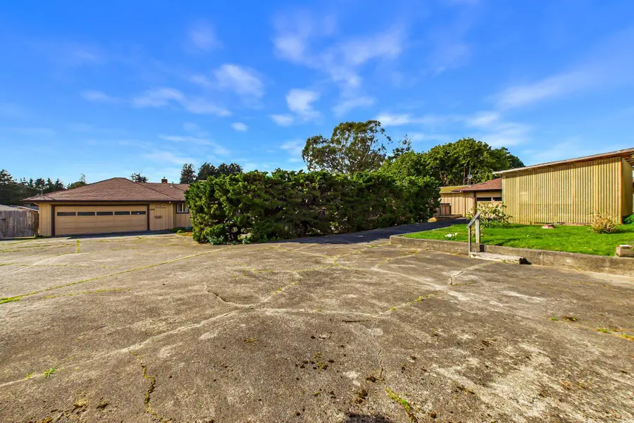 1852 Dean Street, Eureka, CA 95501 - #2