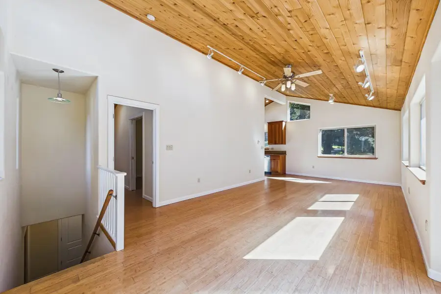 950 Spring Road, Whitethorn, CA 95589 - #2