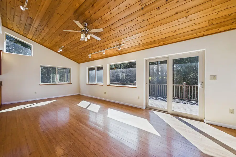 950 Spring Road, Whitethorn, CA 95589 - #3