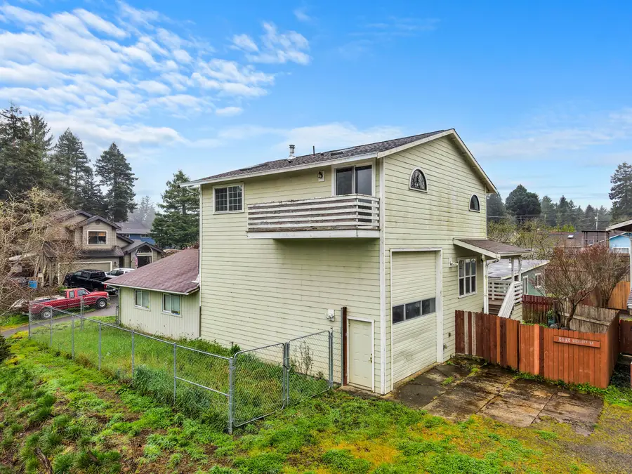 2121 Serenity Lane, Eureka, CA 95503 - #2