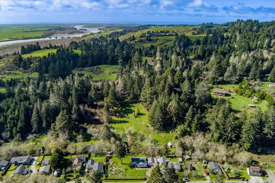 420 Valley Avenue, Fortuna, CA 95540 - #2