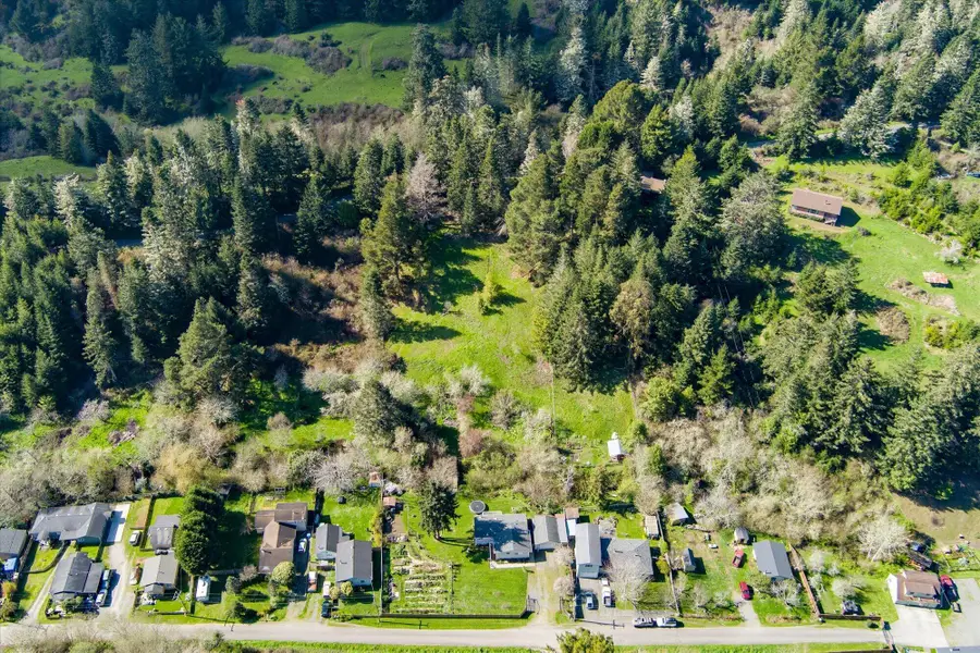 420 Valley Avenue, Fortuna, CA 95540 - #3