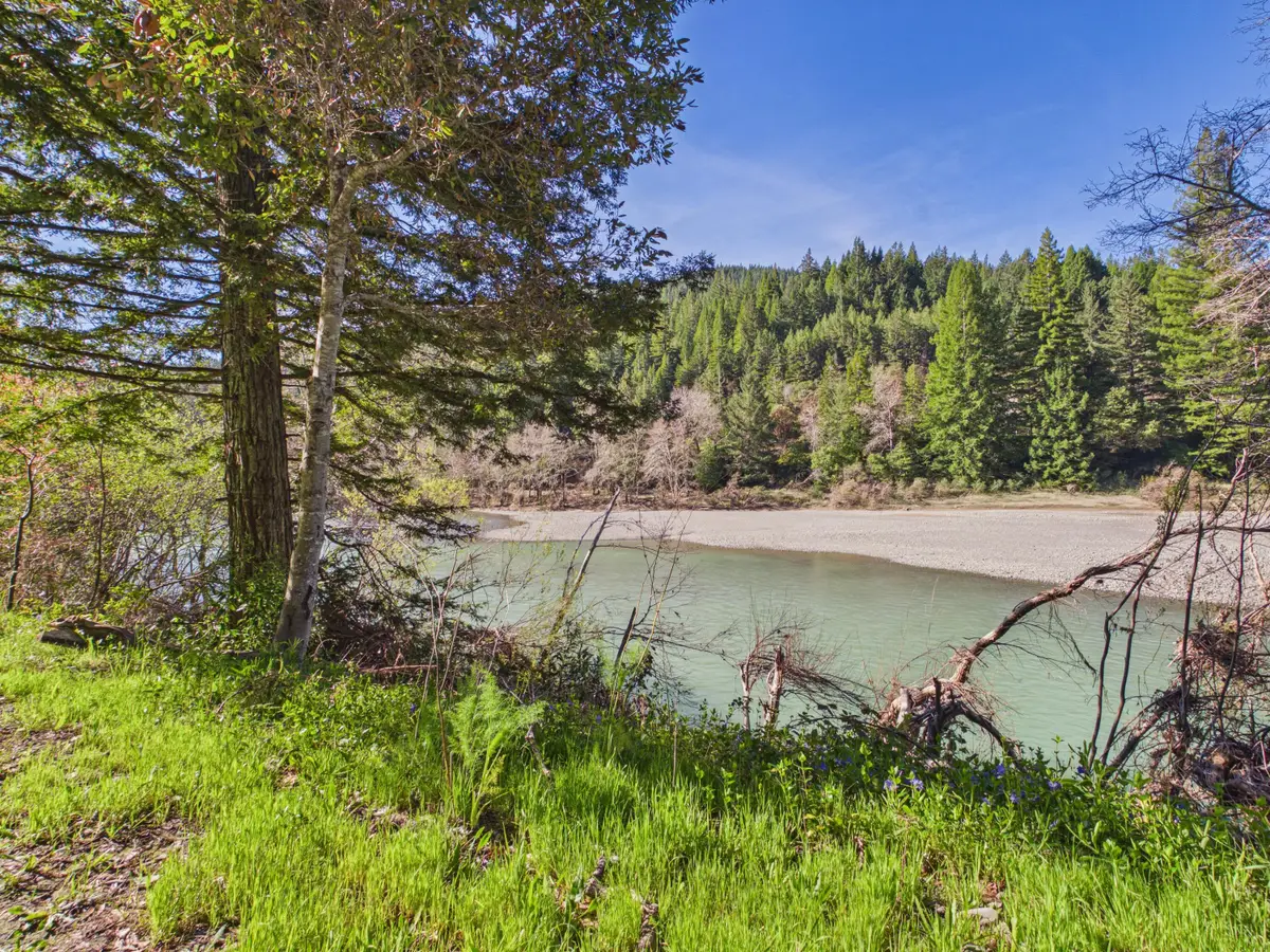 1895 Avenue Of The Giants Avenue, Phillipsville, CA 95559 - #1