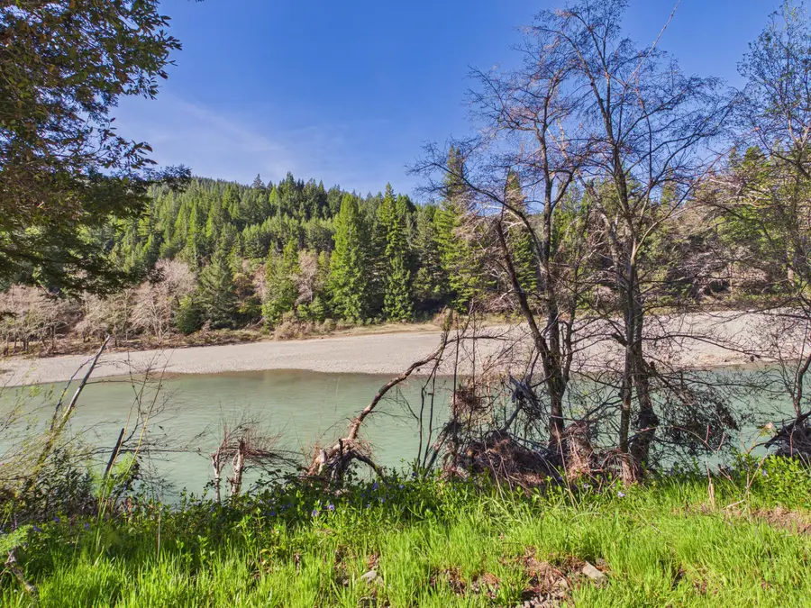 1895 Avenue Of The Giants Avenue, Phillipsville, CA 95559 - #2