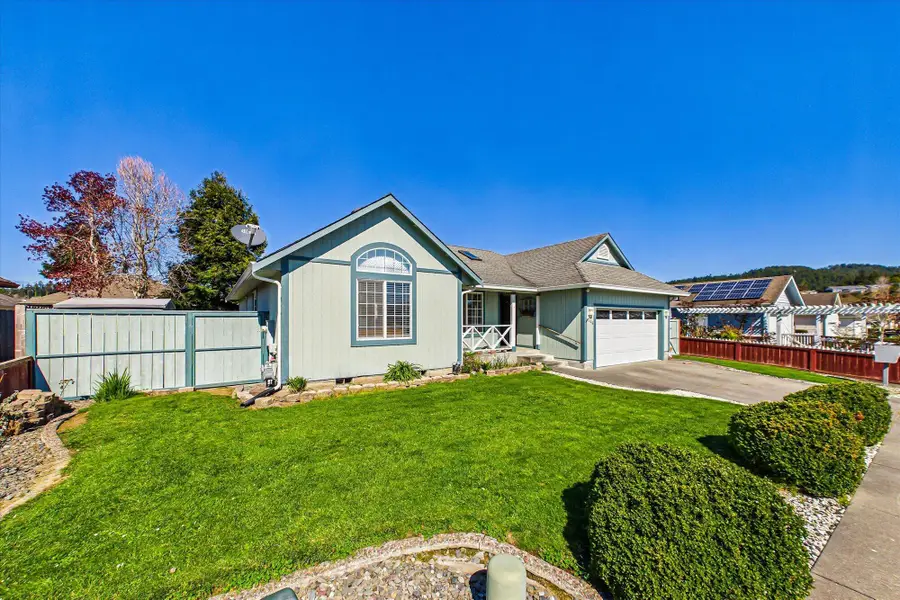 2306 Shamrock Drive, Fortuna, CA 95540 - #2