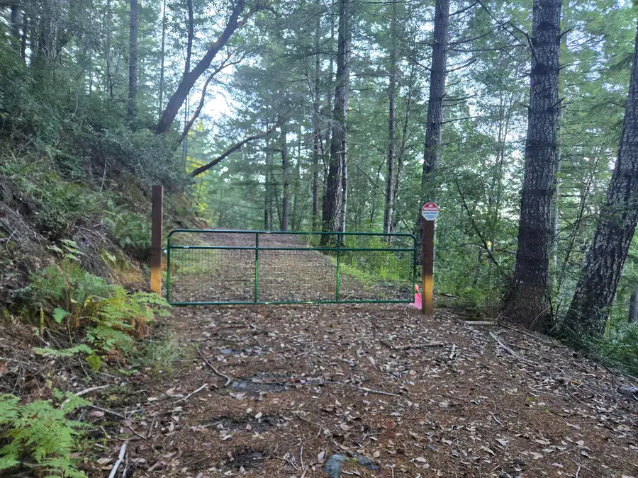 967 &1141 Shop Road, Redway, CA 95560 - #2