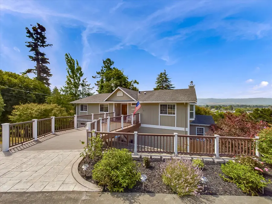 1995 Newell Drive, Fortuna, CA 95540 - #3