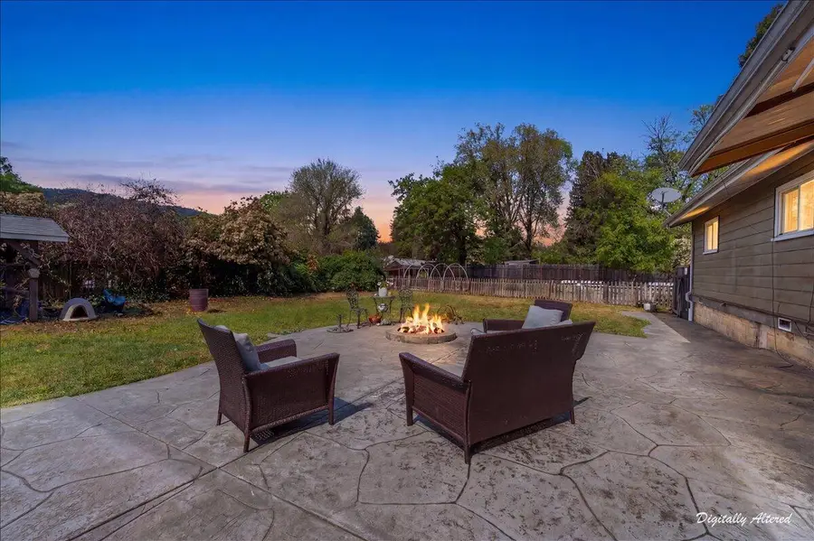 178 Whitmore Avenue, Redway, CA 95560 - #3