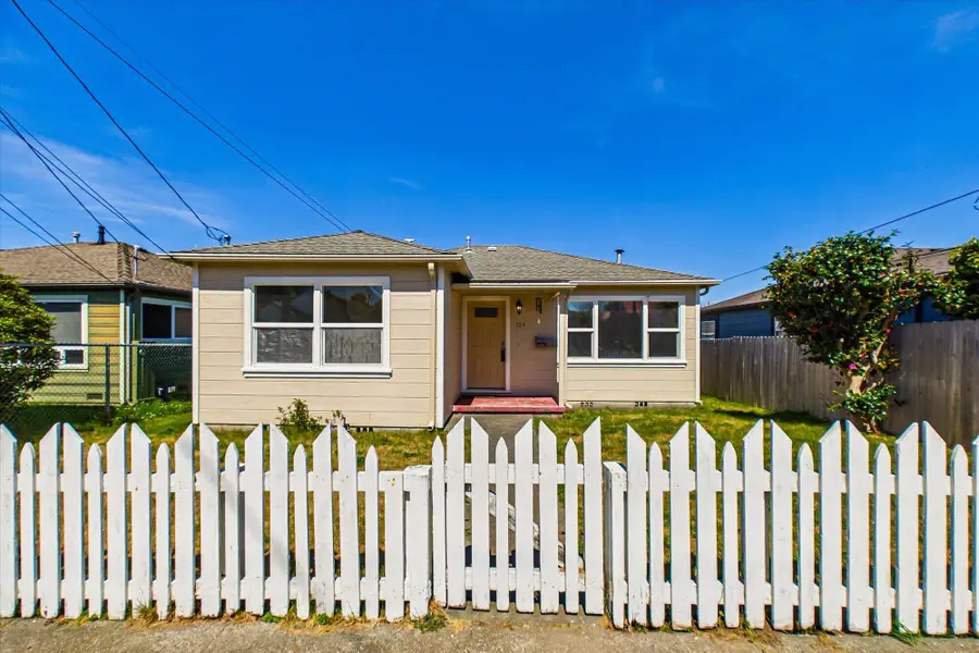 724 Stewart Street, Eureka, CA 95503 - #3