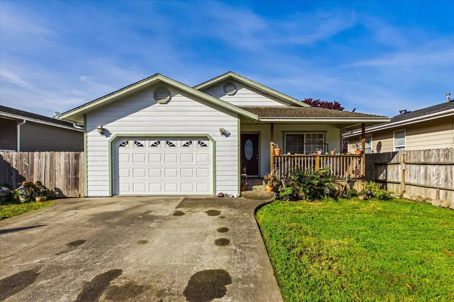 151 2nd Avenue, Rio Dell, CA 95562 - #2