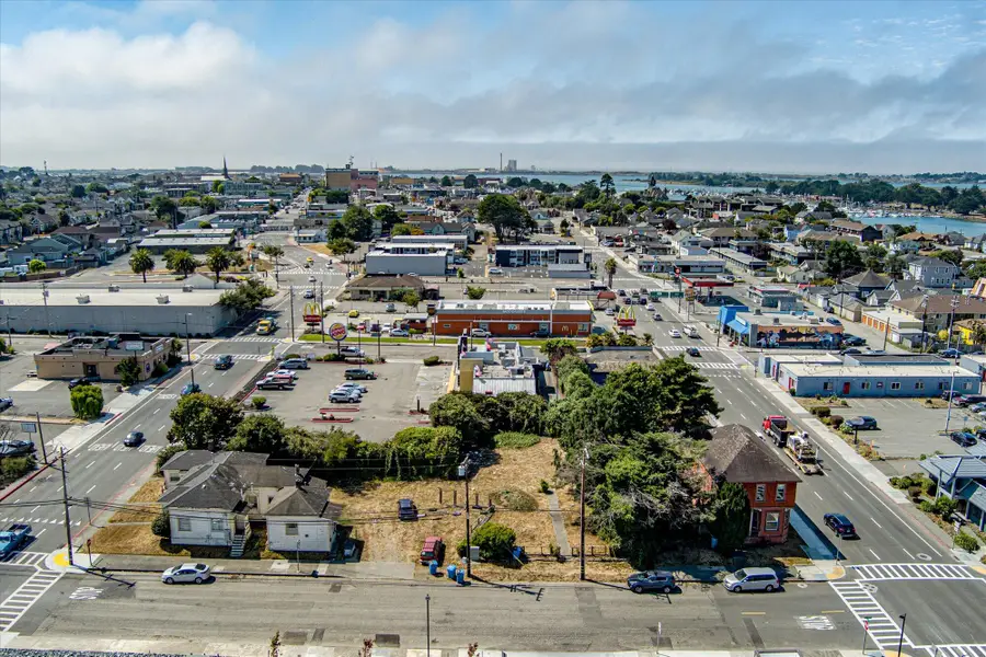 432 T Street, Eureka, CA 95501 - #2