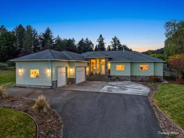 1163 Elizabeth Barcus Way, Fortuna, CA 95540