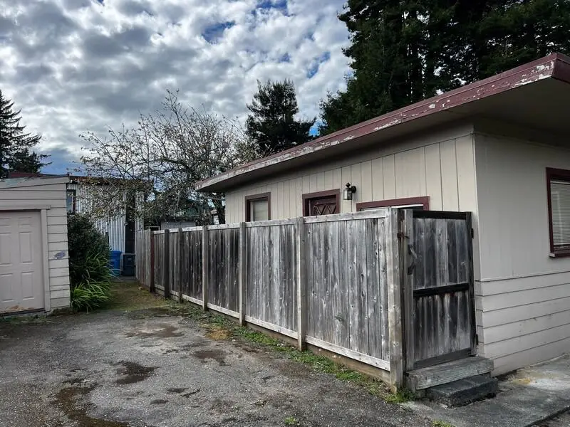 6092-6094 Avalon Drive, Pine Hills, CA 95503 - #3