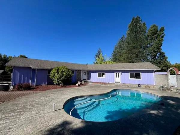 191 Christopher Lane, Garberville, CA 95542