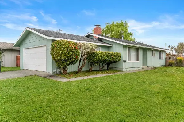 2102 Haeger Avenue, Arcata, CA 95521