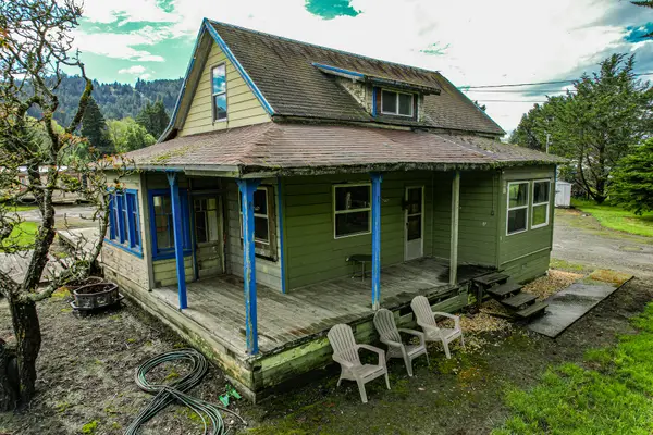 7752 Ca State Highway 36, Carlotta, CA 95528