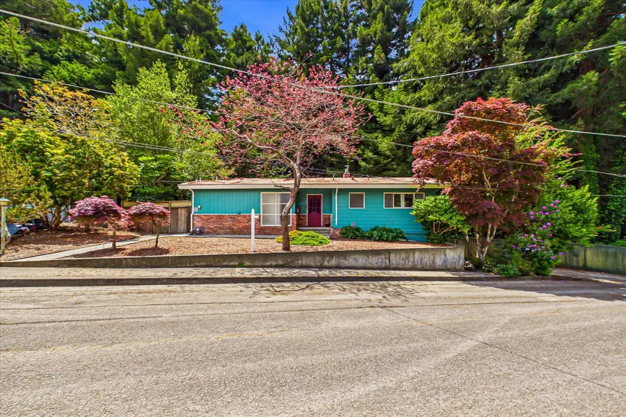 2854 Moore Avenue, Eureka, CA 95501 - #3