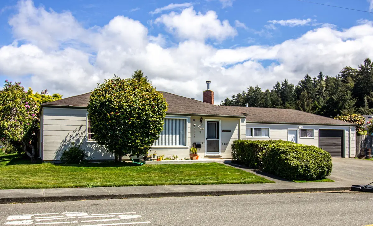 3205 R Street, Eureka, CA 95503 - #1