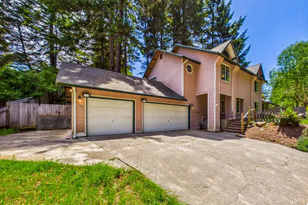 7025 London Drive, Eureka, CA 95503