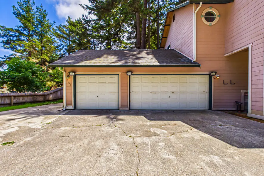 7025 London Drive, Eureka, CA 95503 - #2