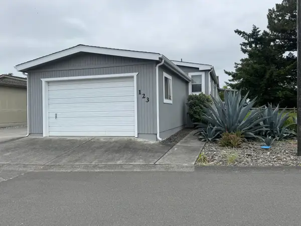 123 Crest Drive, Fortuna, CA 95540