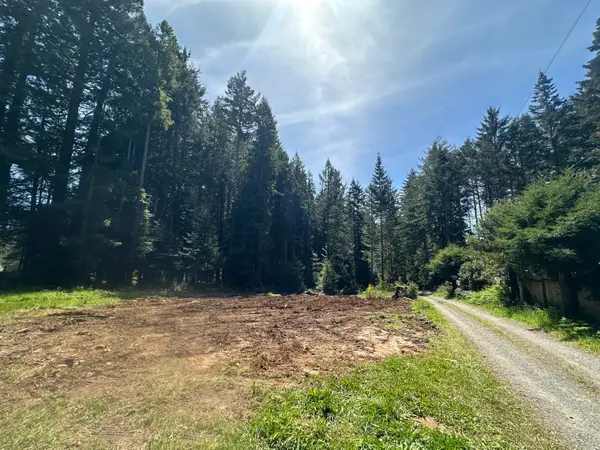 000 Mitchell Road, Eureka, CA 95503