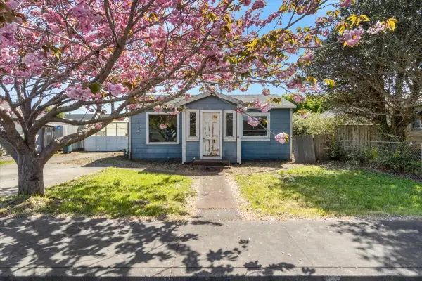 1757 Edeline Avenue, McKinleyville, CA 95519