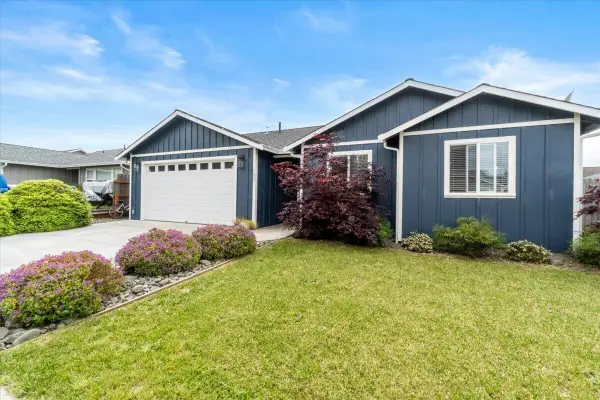 131 Ridge View Court, Fortuna, CA 95540