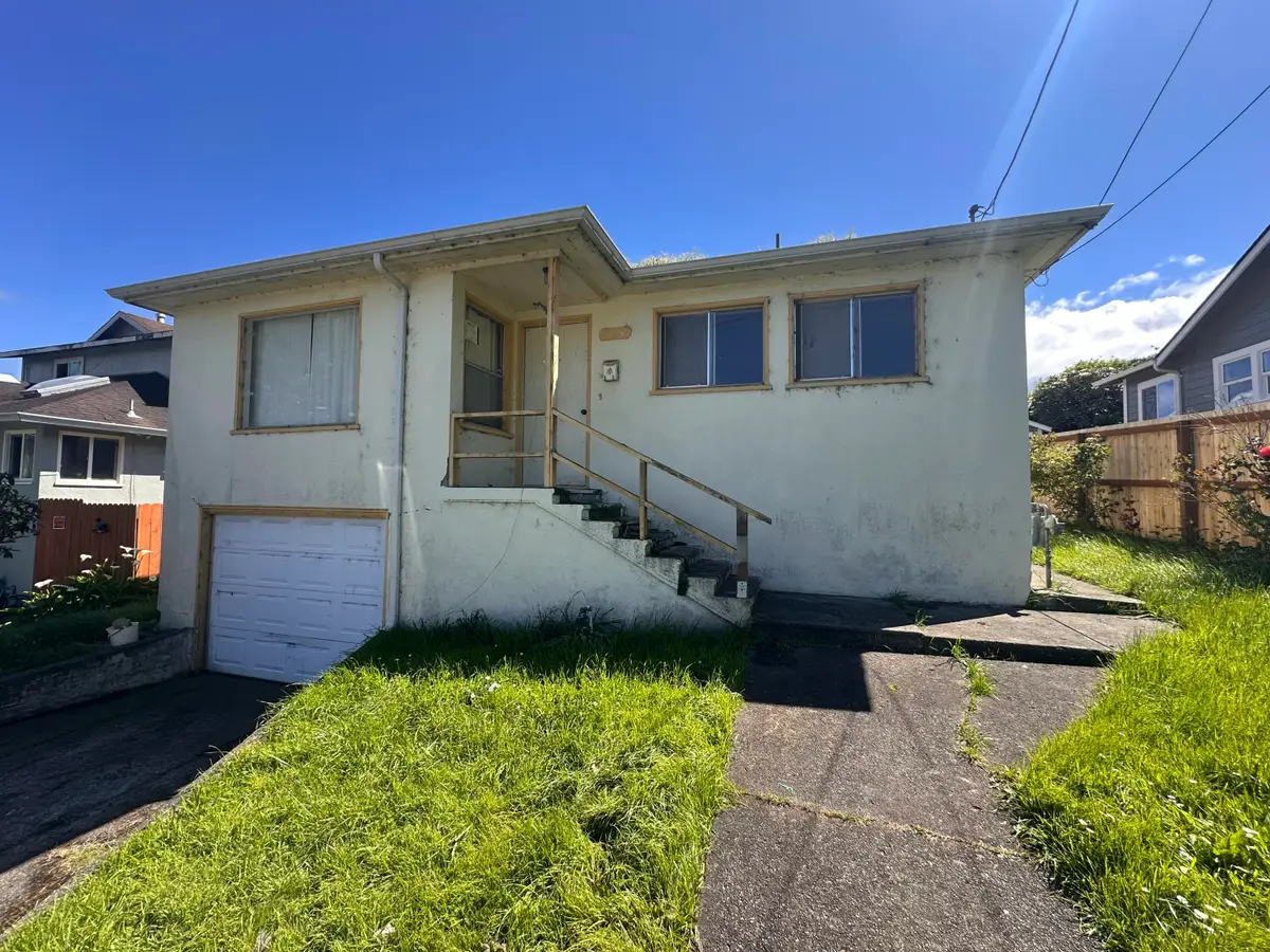 345 Douglas Street, Rio Dell, CA 95562 - #1