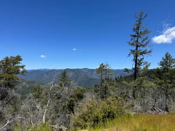 395 Acres Oak Knob Road, Willow Creek, CA 95573