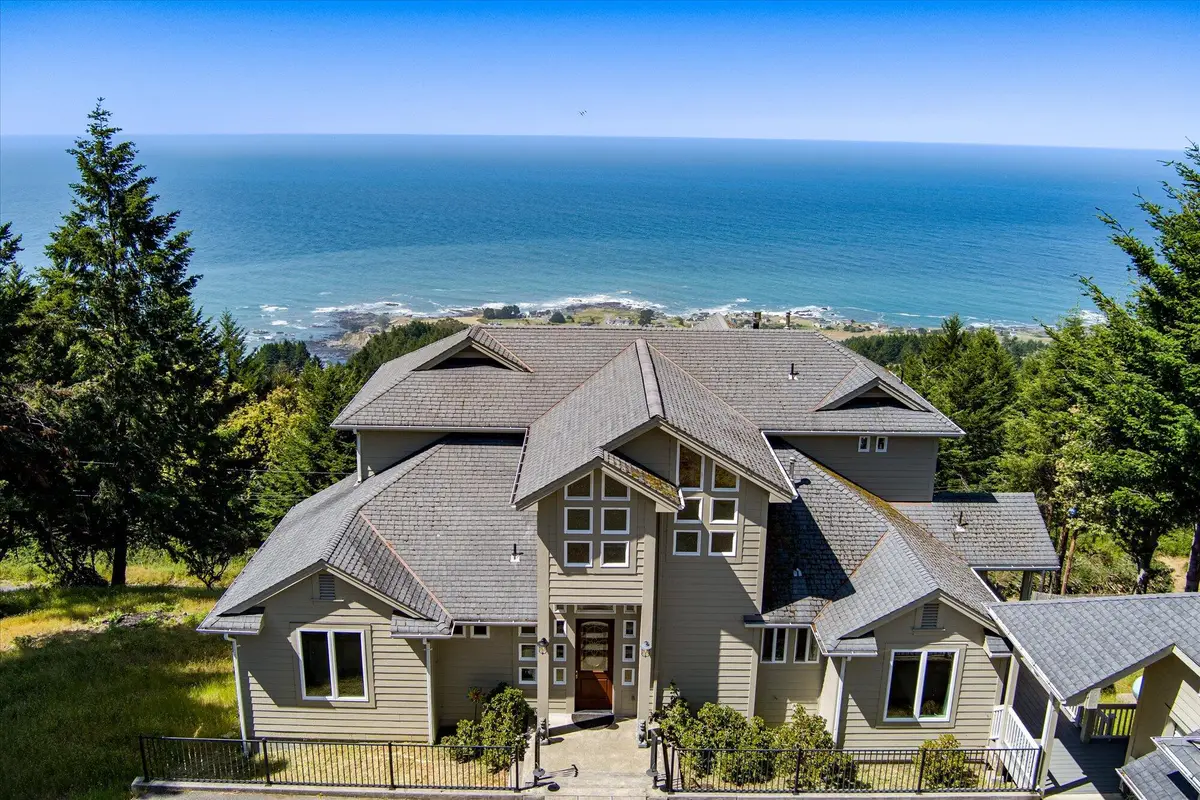195 Parsons Road, Whitethorn, CA 95589 - #1