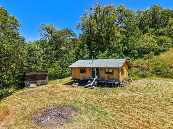 4590 Rd A Road, Garberville, CA 95542