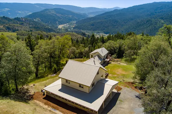 101 Gasline Road, Dinsmore, CA 95526