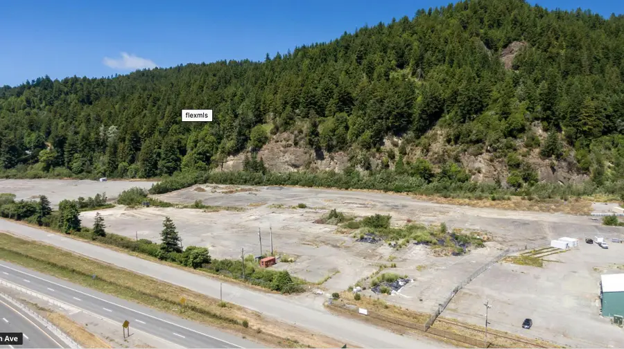 825 Northwestern Avenue, Rio Dell, CA 95562 - #3