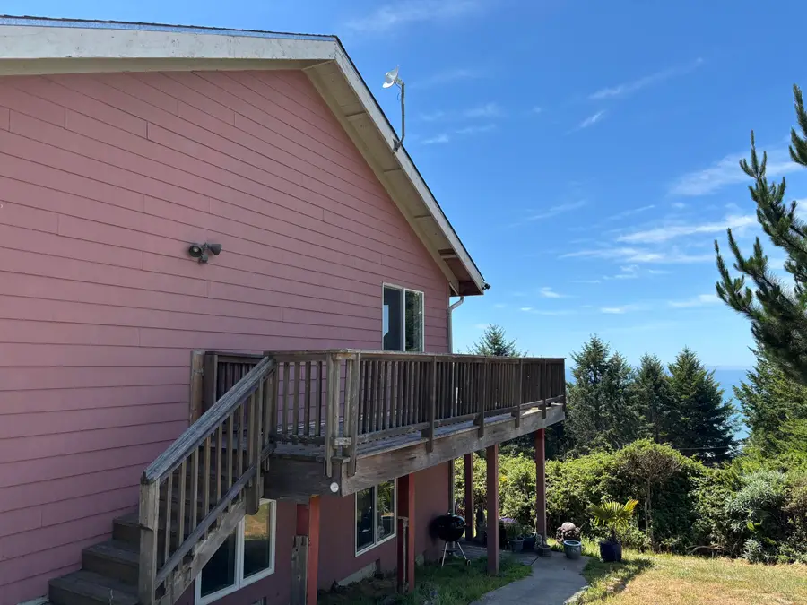 94 Sea Crest Road, Shelter Cove, CA 95589 - #3