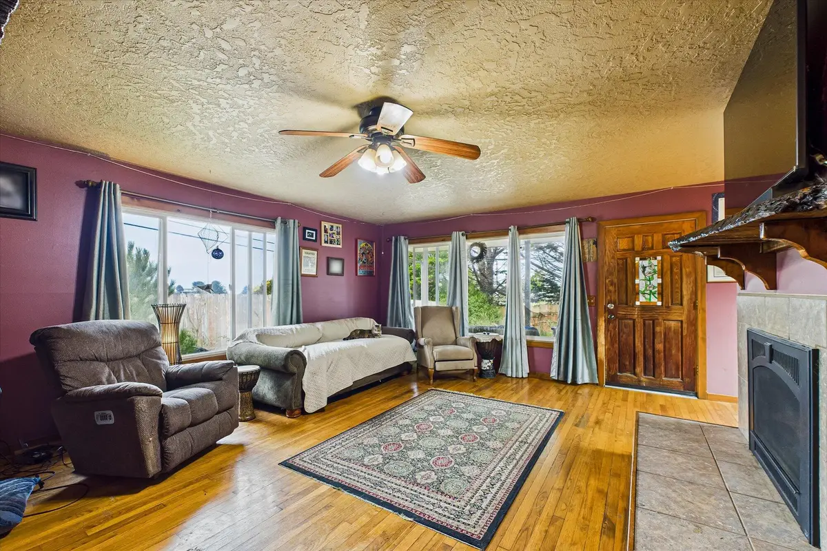 2284 Parkwood Boulevard, Eureka, CA 95503 - #1