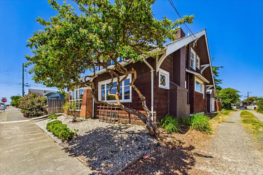 1215 8th Street, Eureka, CA 95501 - #2