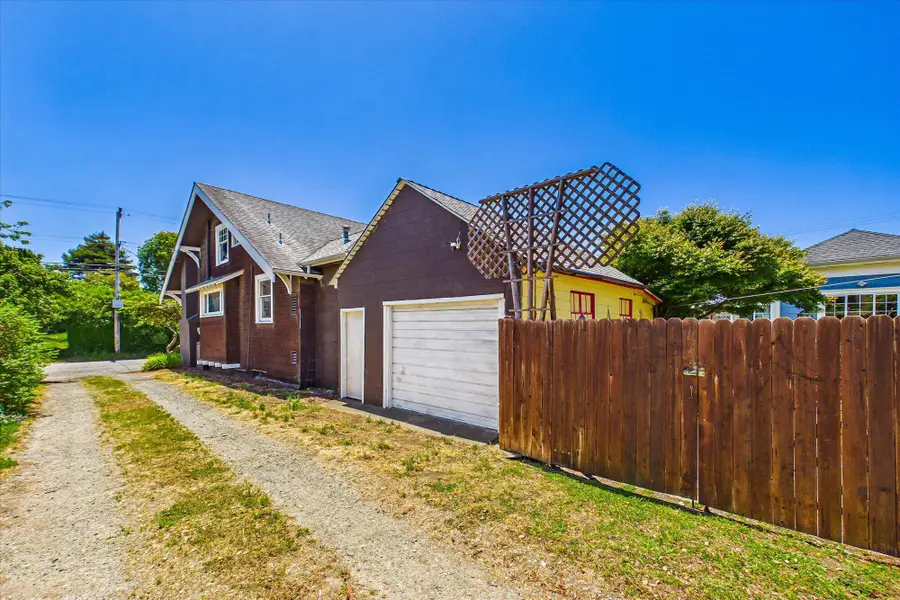 1215 8th Street, Eureka, CA 95501 - #3