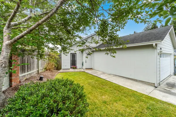 2190 Foxwood Drive, Eureka, CA 95503